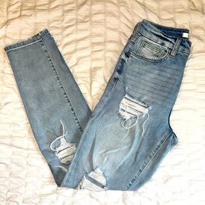 Willow + Root High-rise Mom fit denim!